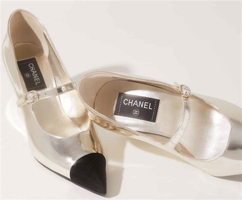 chanel oro scarpe|chanel shoes black and white.